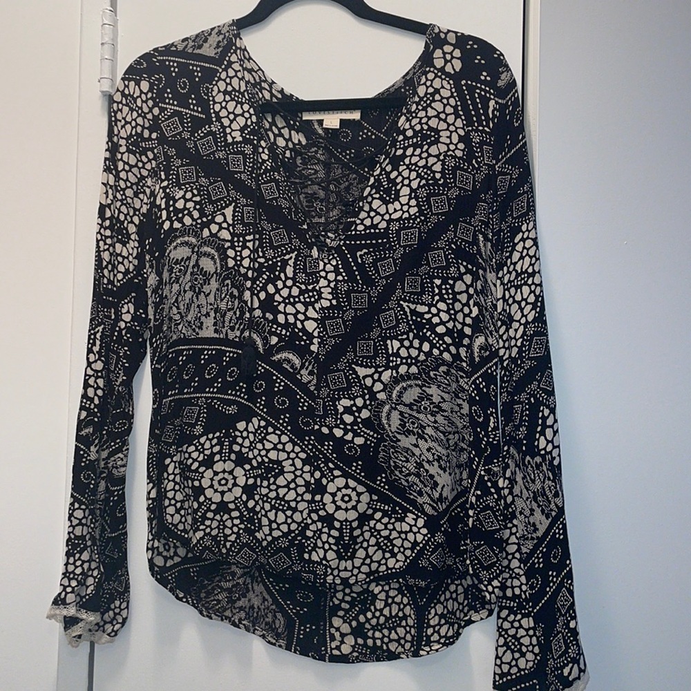 Black and white top